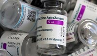 The SA woman’s case follows last week’s death of a 61-year-old WA woman was likely linked to the AstraZeneca vaccine. (Image: AAP)