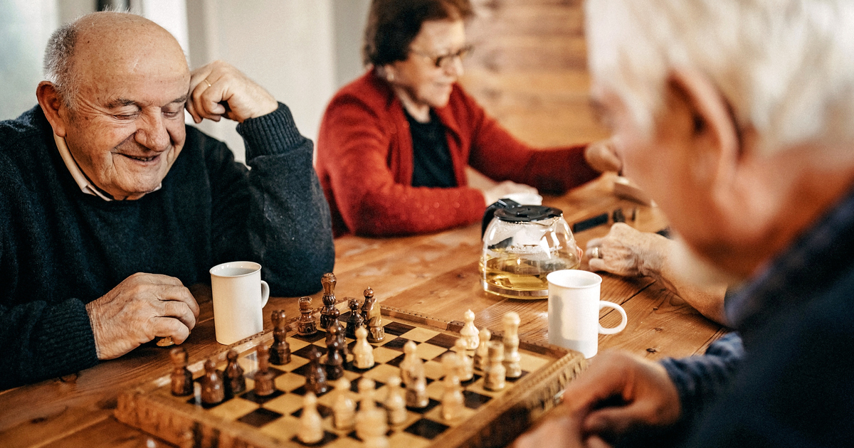 RACGP - Research finds chess and crosswords help lower dementia risk