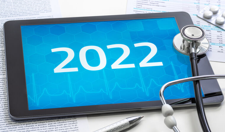 Graphic representing 2022 and medicine.