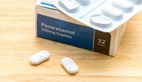 Experts are calling for means to lower the risk of paracetamol through potentially restricting access.