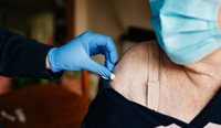More than 3700 COVID-19 cases have been reported in 453 active outbreaks in RACFs as of 20 June.